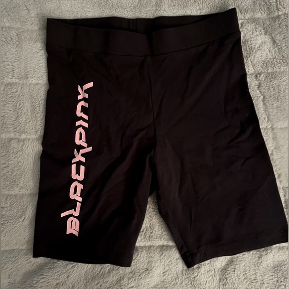BLACKPINK x H&M bike shorts Size M Petite - Picture 1 of 3